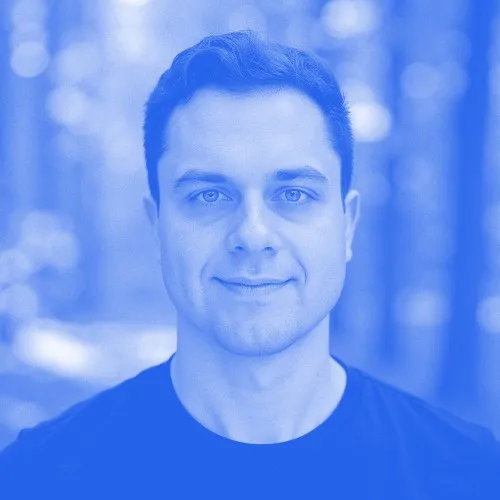 Headshot of Gabriel Bianconi